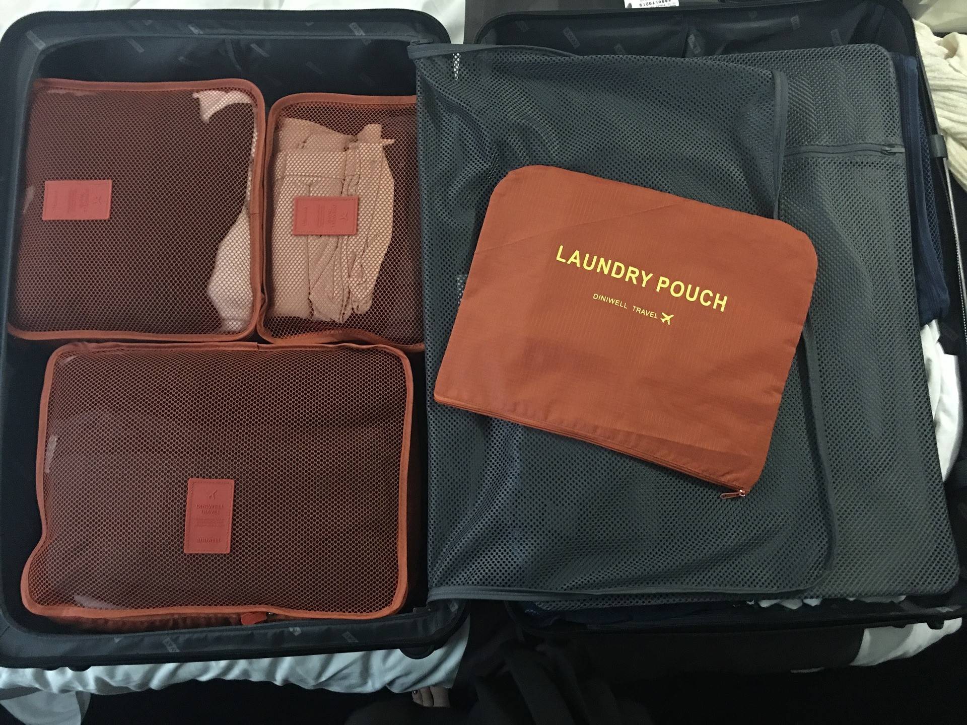Here is Luggage packing cubes 